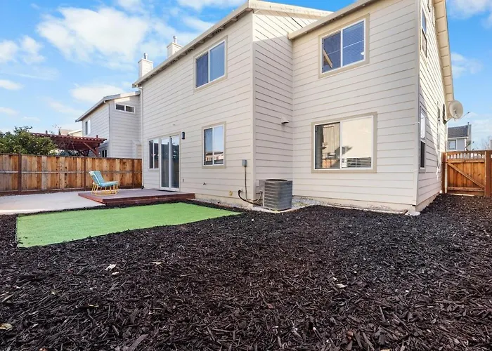 4 Bedroom Home In Tracy 2 Minutes To Highway