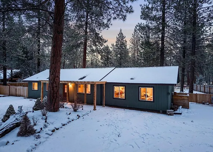Hot Tub, Fire Pit, Dog Friendly