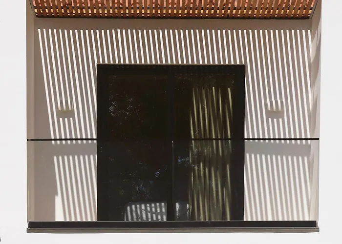 Noima Hotel & Suites