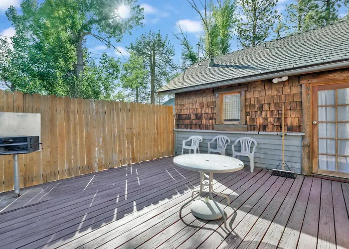 Lodge House-Family Cabin With Pool Table By Big Bear Vacations