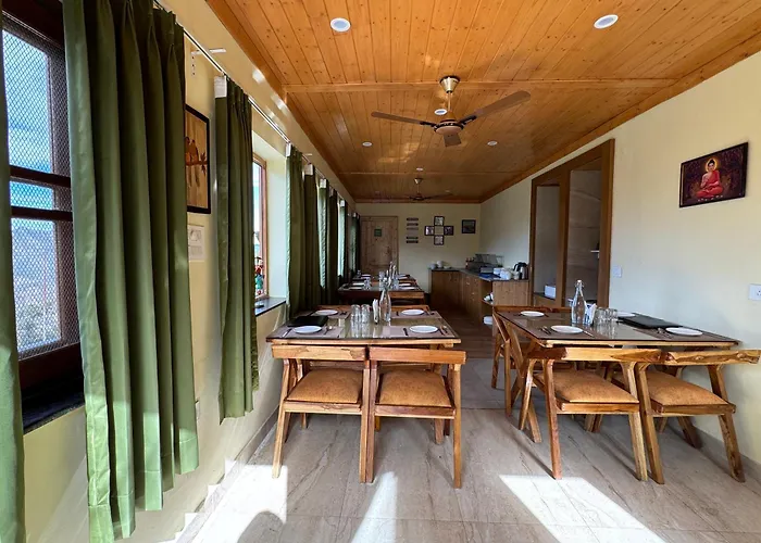 The Vintage Hill Village - Himalayan Boutique Resort