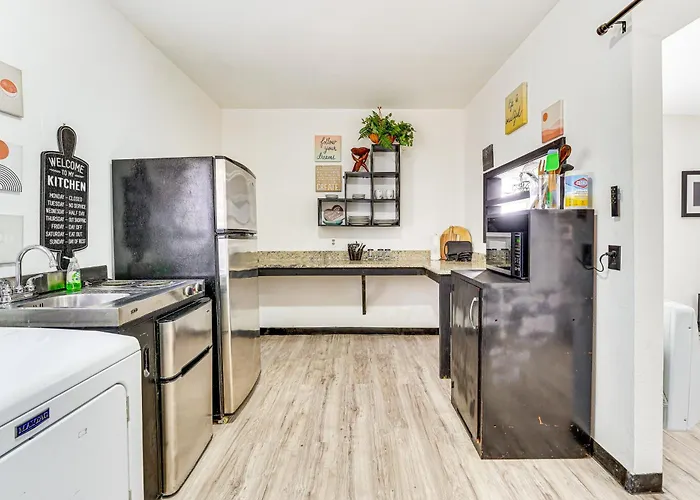 Springdale Vacation Rental ~ 9 Mi To Fayetteville!