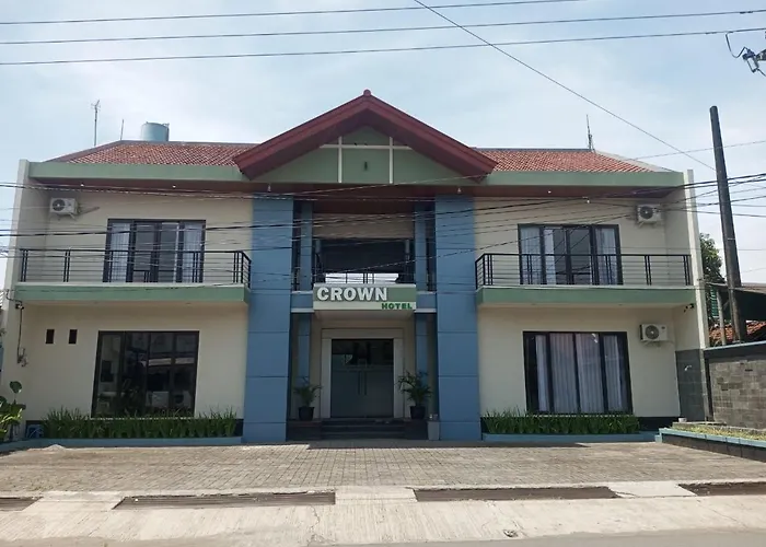 Crown Hotel Pangandaran