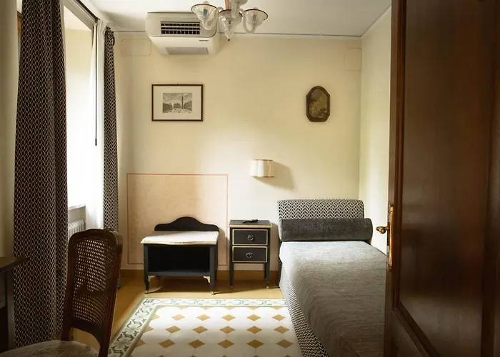 Pensione Accademia - Villa Maravege