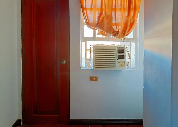 Hotel Elinas And Restaurant
