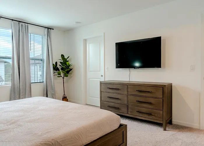 Pet Friendly Luxury Escape Minutes From Disney 347