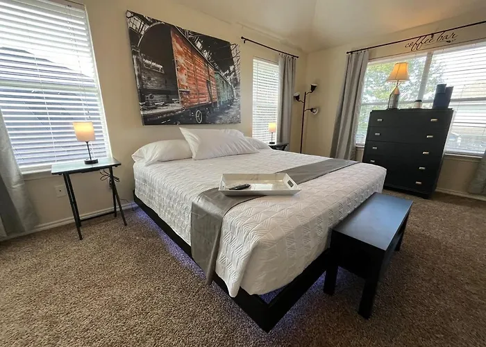 Elegant And Spacious Retreat