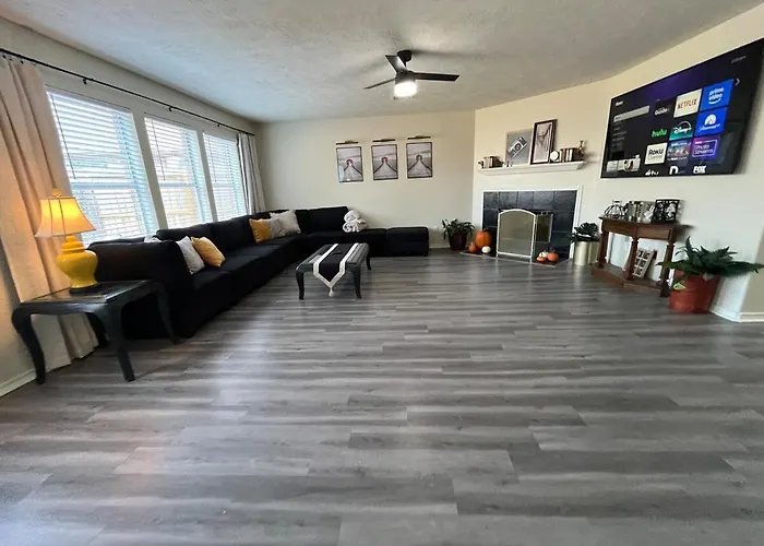 Elegant And Spacious Retreat