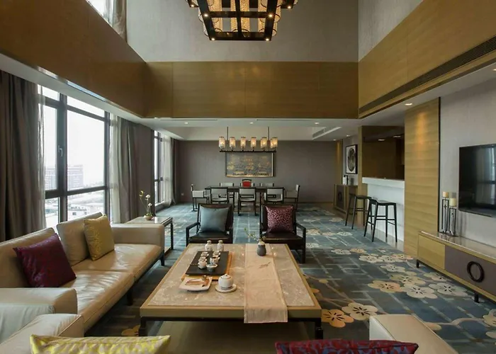 Wyndham Jinjiang Hotel