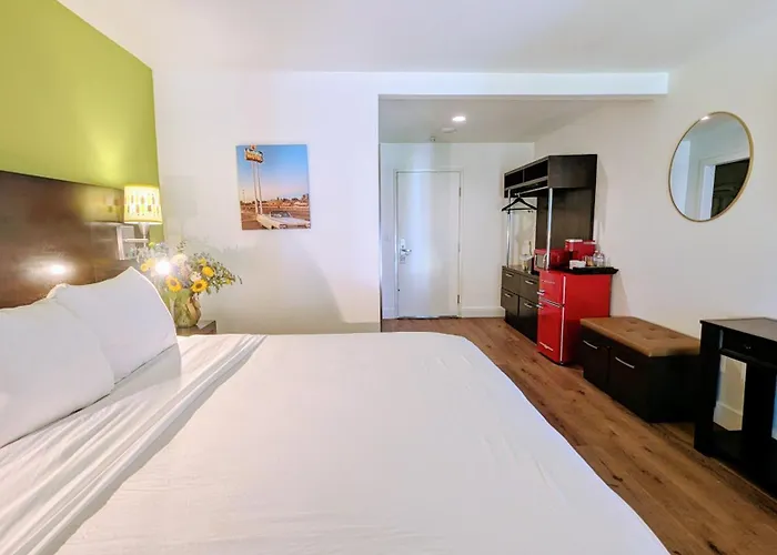 Foothills Motel