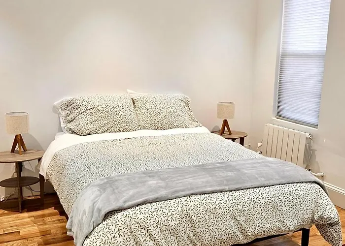 Jersey City Private Entire Apartment - 30 Minutes From Wall St New York City
