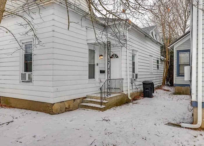 1 Mi To Dtwn: Pet-Friendly Corning Retreat