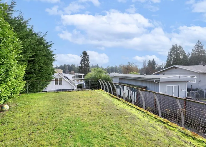 Lakefront Cottage With Ac