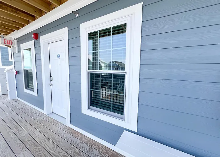 3003 Queen Suite, 3Rd Floor Cove
