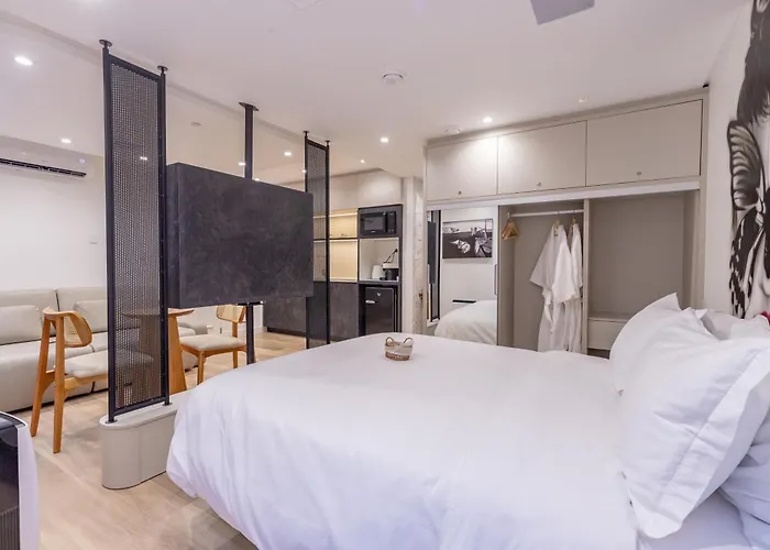Up Hotel Boutique