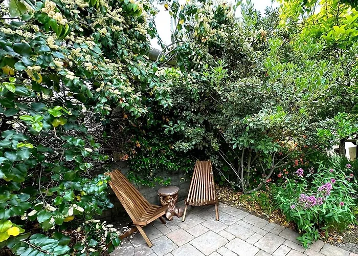 Couples Cottage L Steps To Downtown