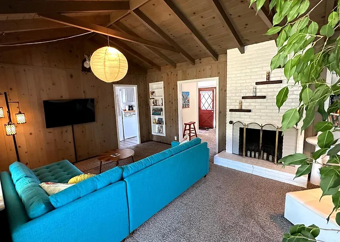 Game Room! Mid Century Danish Home In Downtown Solvang