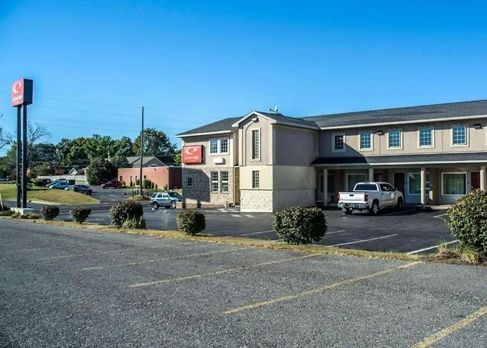 Econo Lodge Inn & Suites North Syracuse Airport
