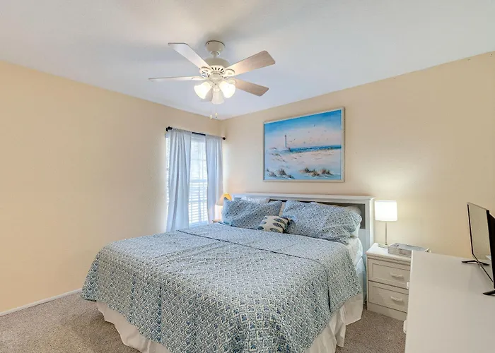 Fishing Dock & Grill: Pet-Friendly North Port Home
