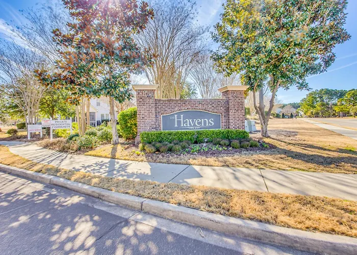 Beach Shuttle & Pool: North Myrtle Beach Condo!