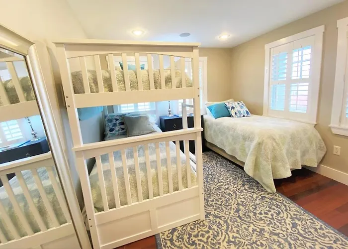 Luxury Dreamy Madaket Destination - Beachside, Ocean Views & Lifelong Memories
