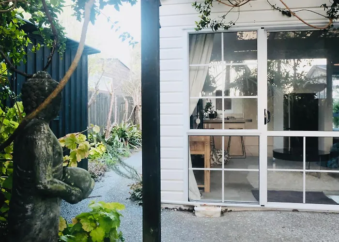 Aotearoa Surf Lodge