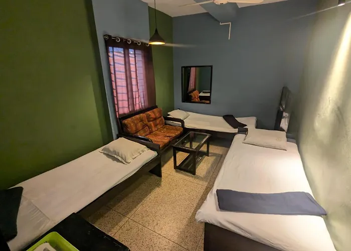 Hotel Hoque Tower International