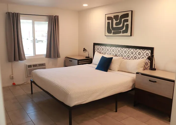Boulder City Inn