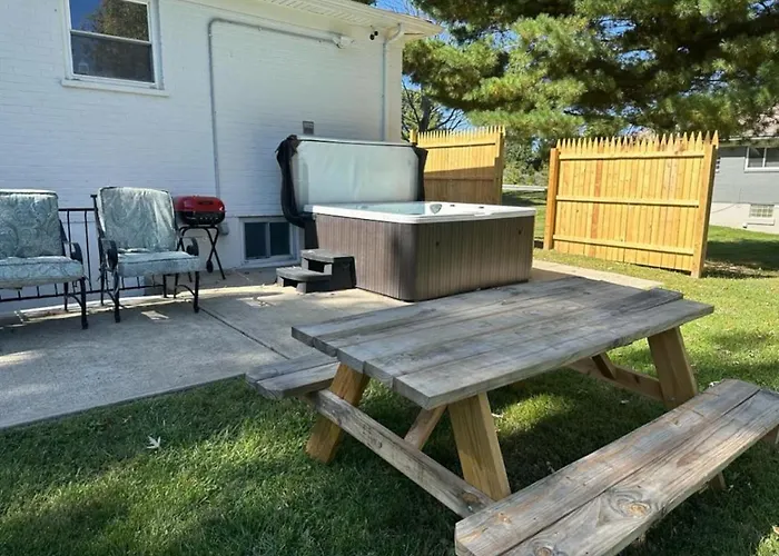 2 Homes For Large Group Hot Tub
