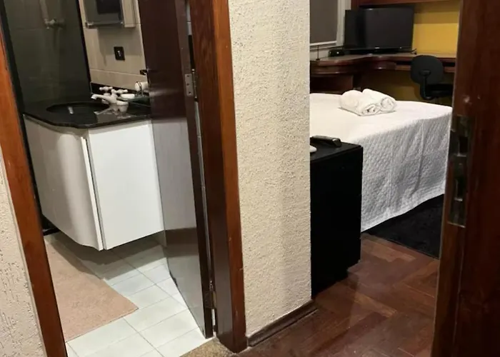 Lindo Studio em Casa de Alto Padrão Jd Marajoara