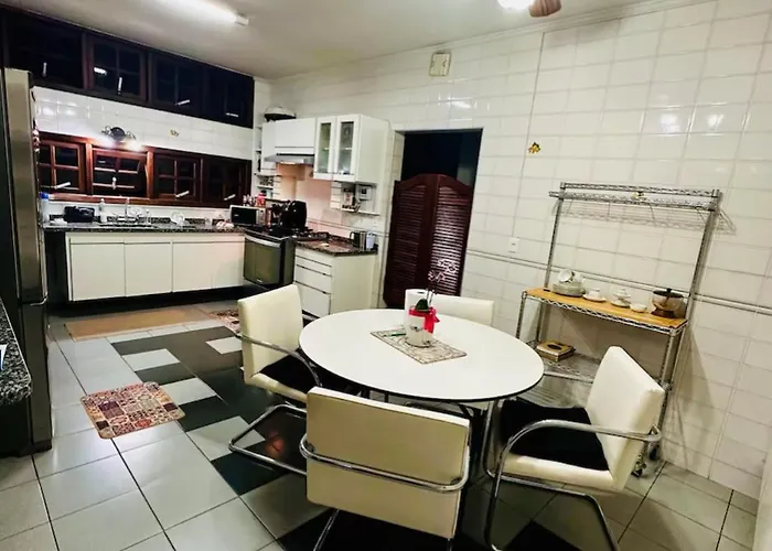 Lindo Studio em Casa de Alto Padrão Jd Marajoara