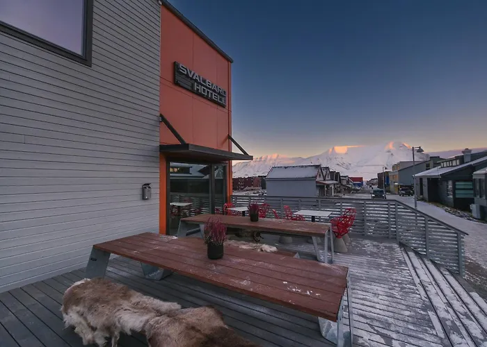 Svalbard Hotell | Polfareren