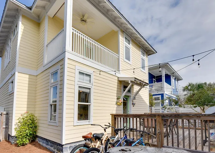 Santa Rosa Beach House W/ Spacious Deck