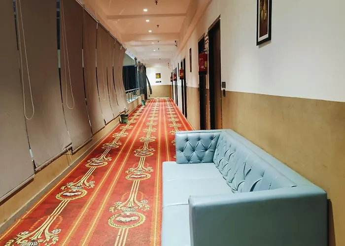 Hotel Gold Palace Inn