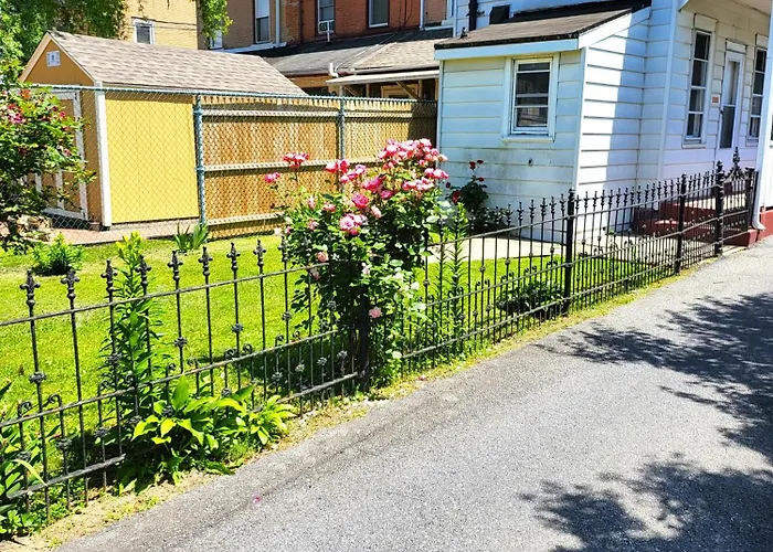 Center To All 2 Bedroom Near Hospitals, Colleges, Restaurants, Events