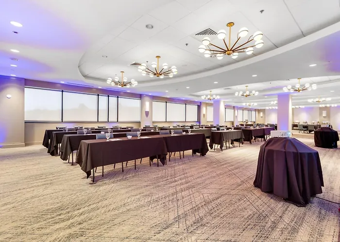 Four Points By Sheraton Boston Newton