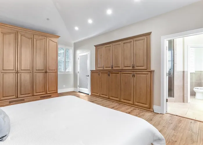 2 Bedroom & 3 Bath - Spacious - 1900 Ft2 Or 176 M2 - Walk To Dwntwn And Close To Livermore, Dublin