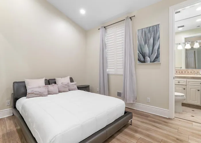 2 Bedroom & 3 Bath - Spacious - 1900 Ft2 Or 176 M2 - Walk To Dwntwn And Close To Livermore, Dublin