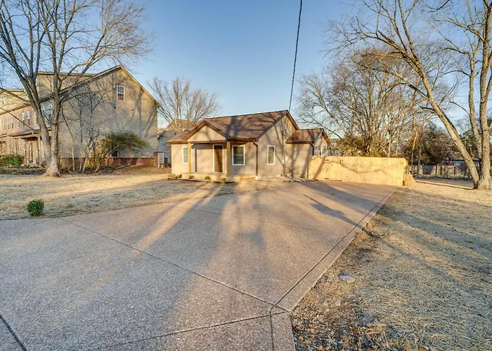 Home 14 Mi To Highpoint Health W/ Fenced Yard!