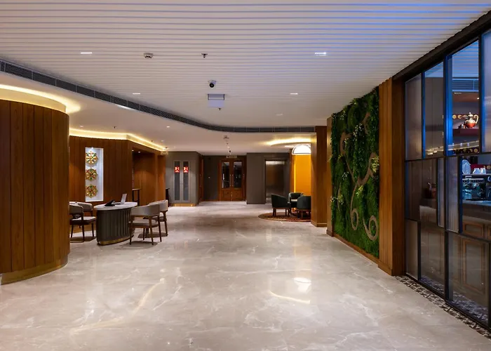 Charmwood Hotel