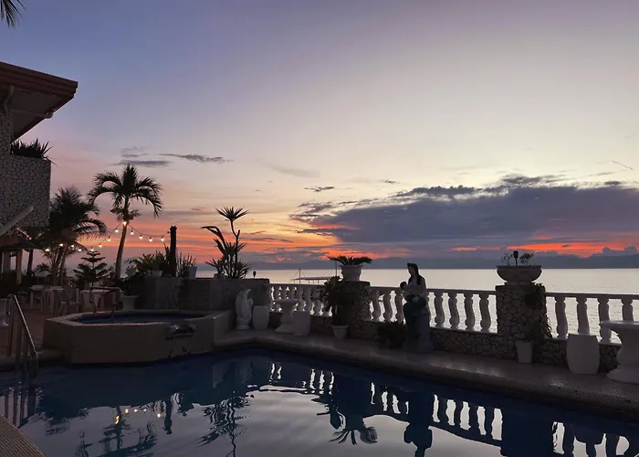 Sunset Beach Resort
