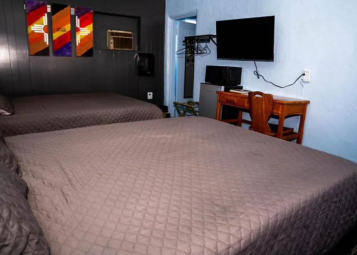 Maverick Motel