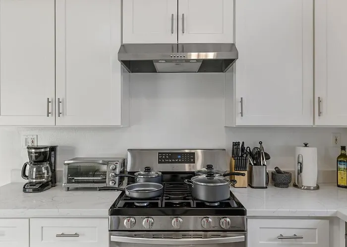 Molivu Homes 3Br - Newremodel, Petfriendly, Yard