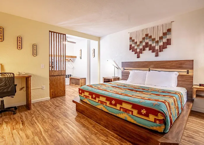 The Classic Desert Aire Hotel
