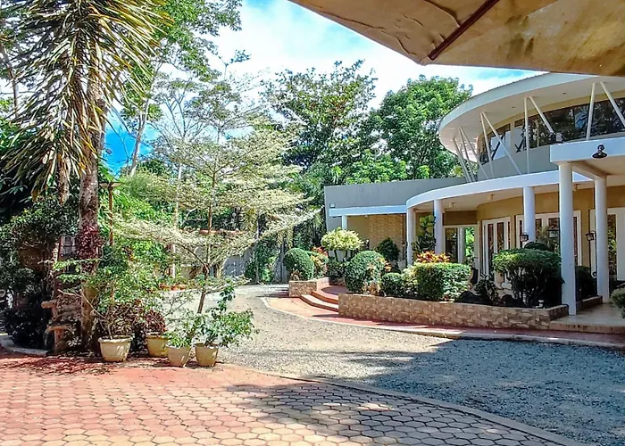 Alejandro'S Suites & Venue
