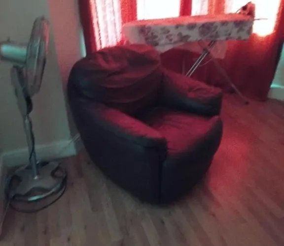 Big Room In A New House With Extra Bed