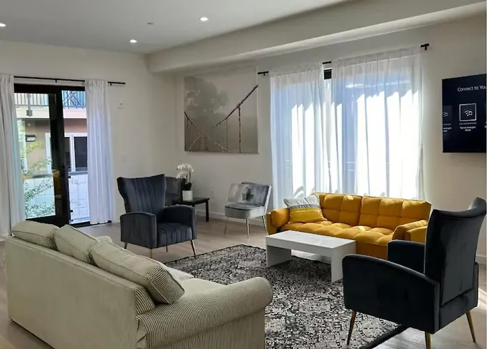 Woodside Condos Unit 914