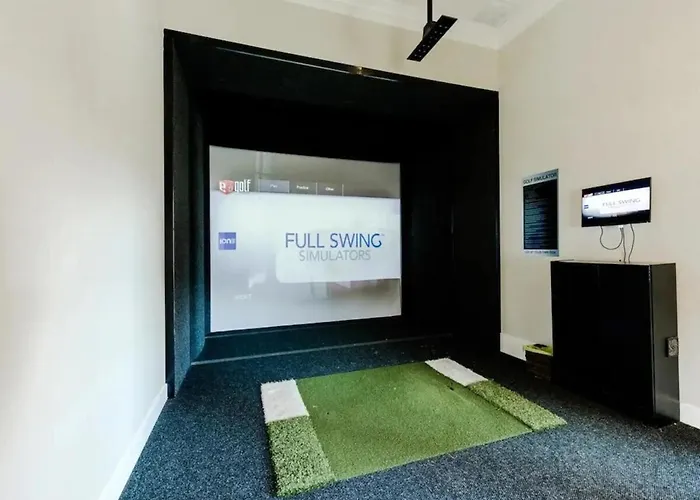 Modern W Pool, Gym, Hottub, Golf, Pet Friendly