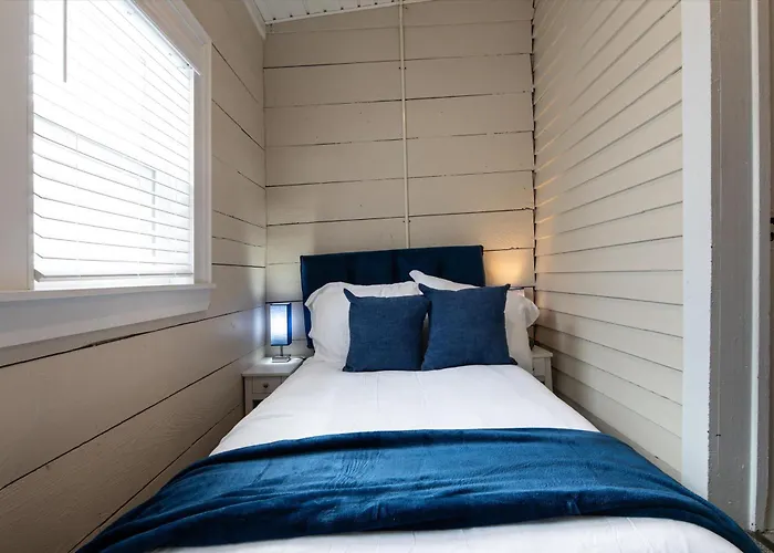 Fully-Stocked Kitchen, Ac, Wifi, Wd, Near Baseball And Downtown