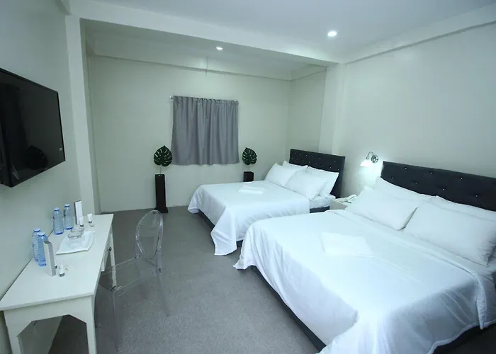 The Paragon Hotel And Restaurant